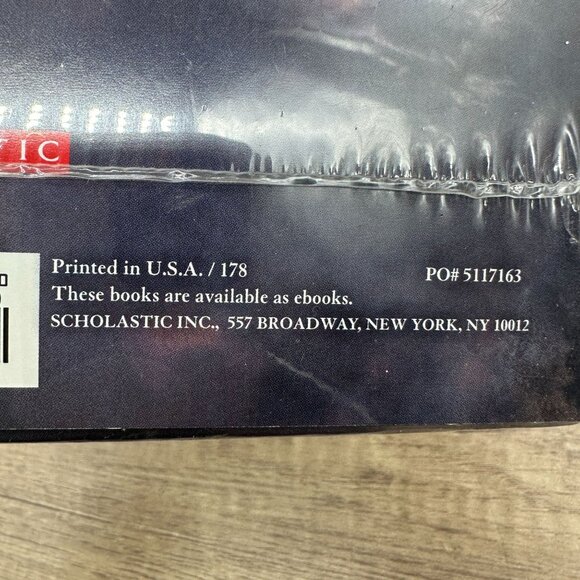 I Survived: Ten Thrilling Stories (Boxed Set) by Tarshis, Lauren, Scholastic - Picture 8 of 9